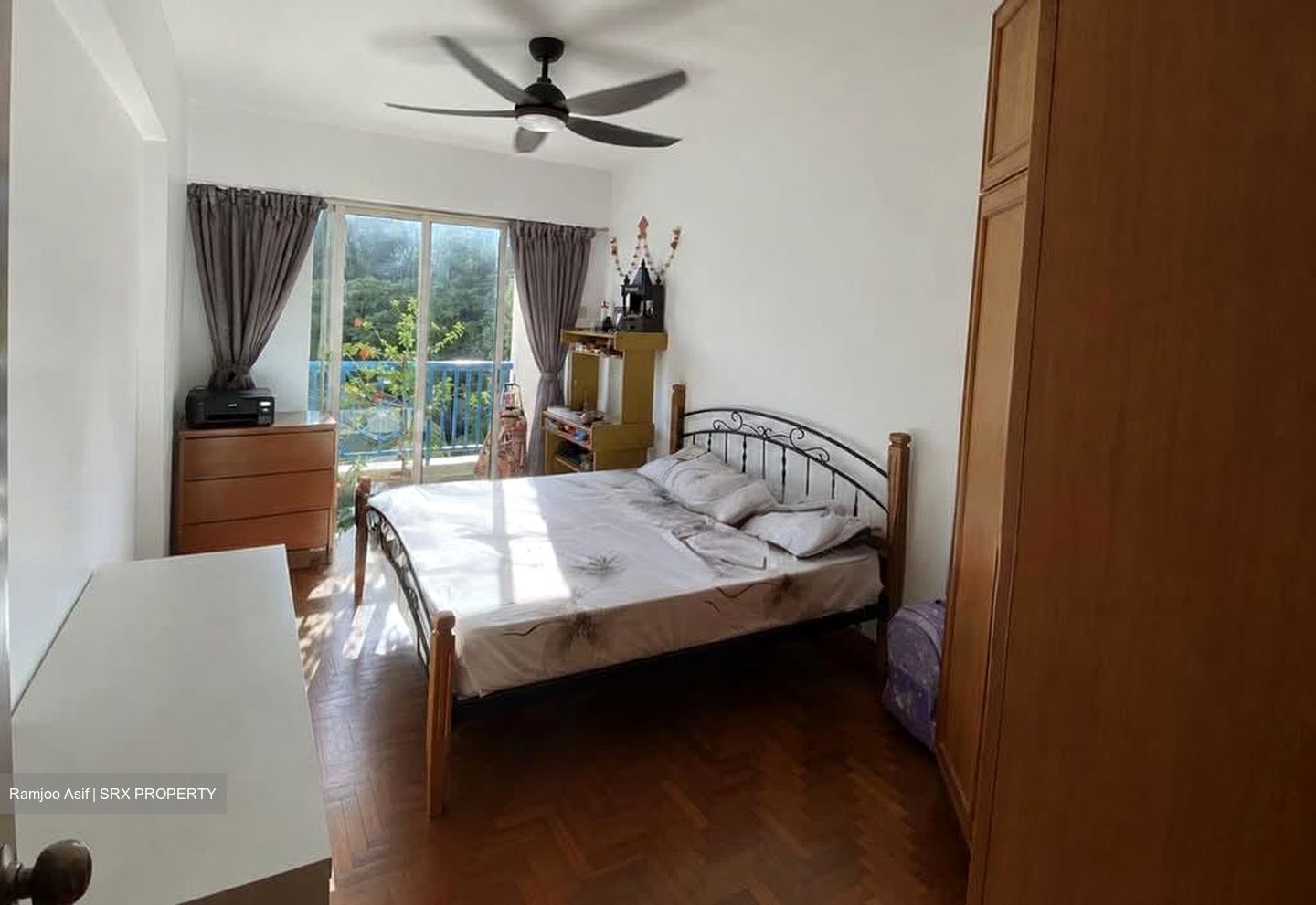 Melville Park (D18), Condominium #577799871